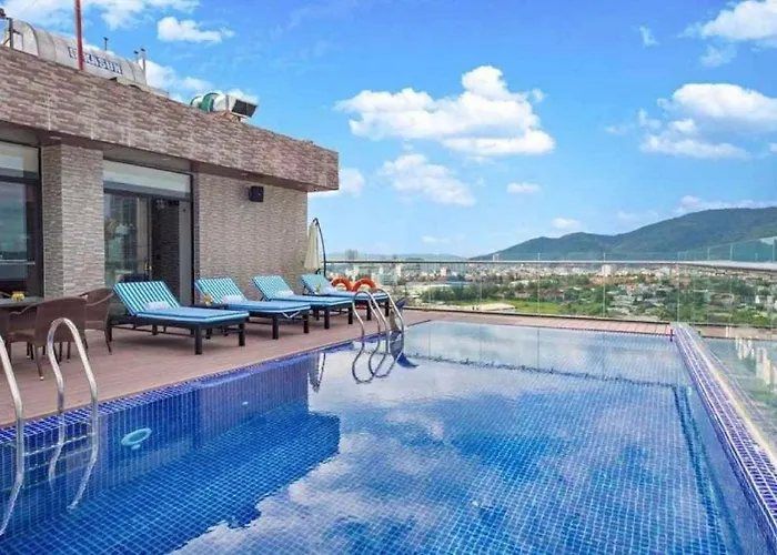 Diamond Beach Hotel